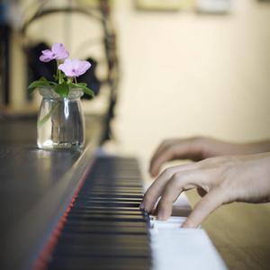 日本女人慢摇诱惑
